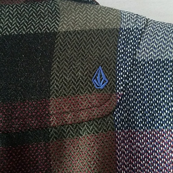 Plaid Volcom zip up jacket - Picture 4 of 4